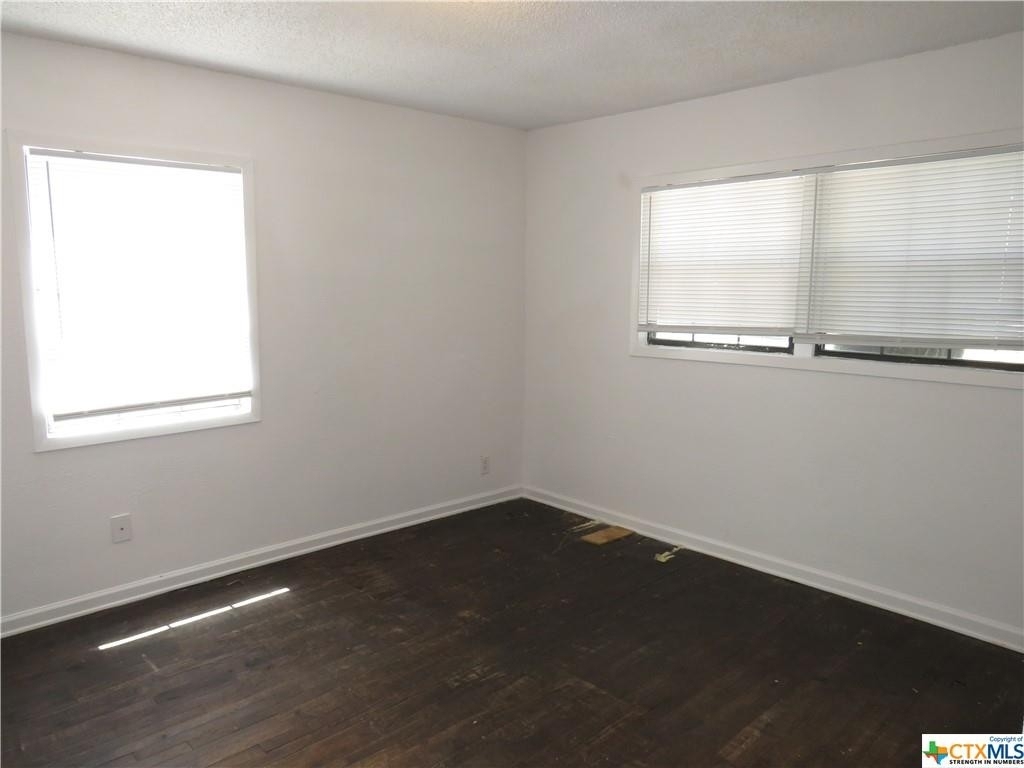 1018 Shofner Street - Photo 14