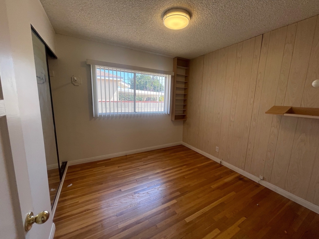 17640 Kittridge Street - Photo 15