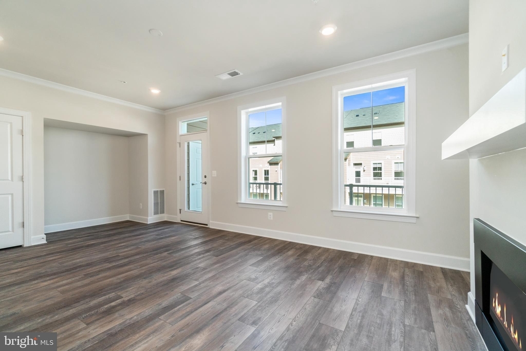 20661 River Liffey Terrace - Photo 13