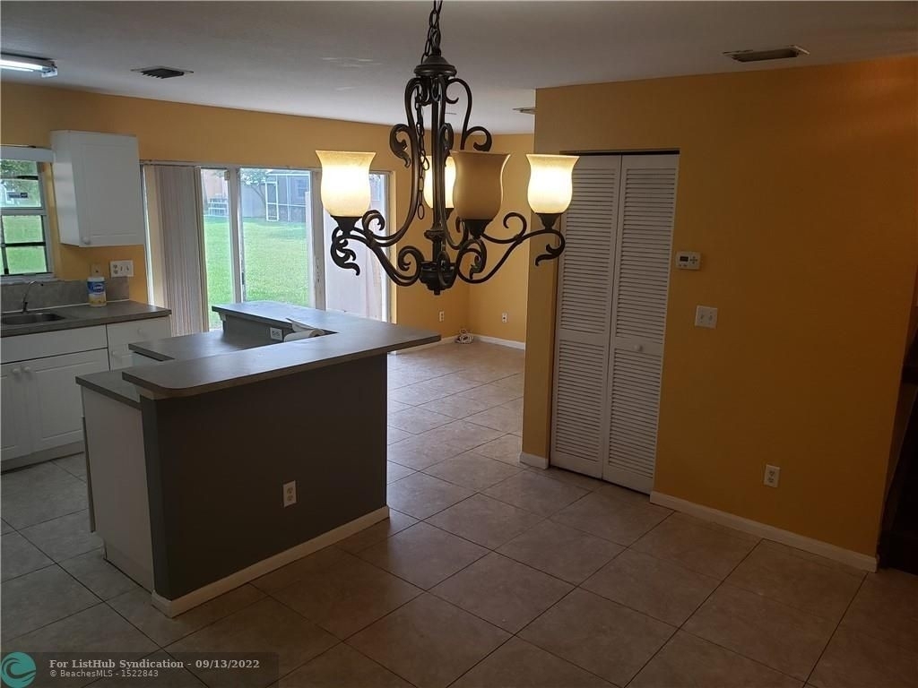 8722 Sw 21st Ct - Photo 7