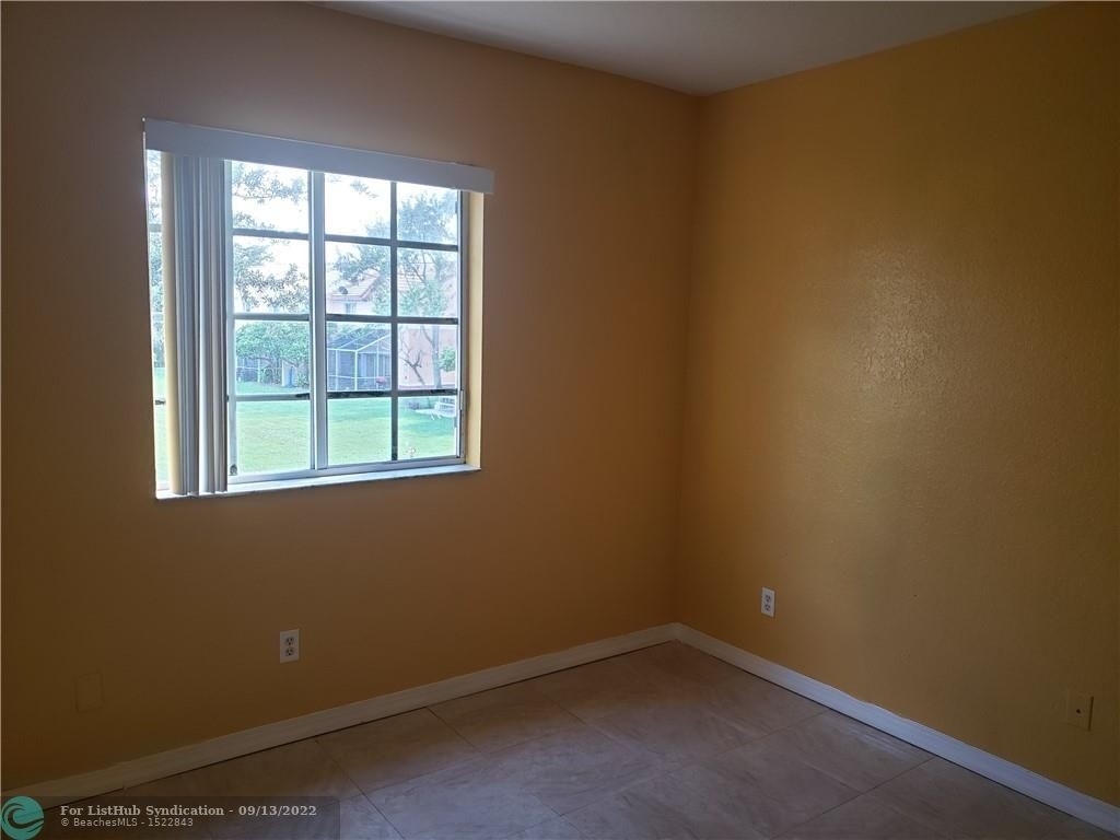 8722 Sw 21st Ct - Photo 15