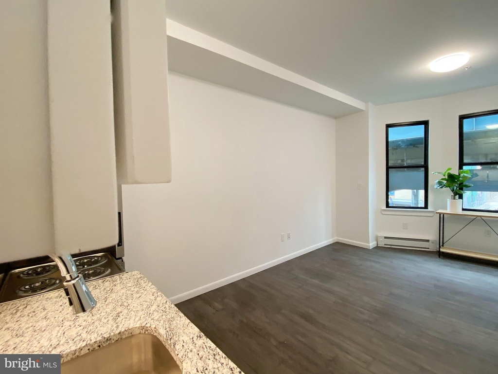 3200 Kensington Avenue - Photo 6