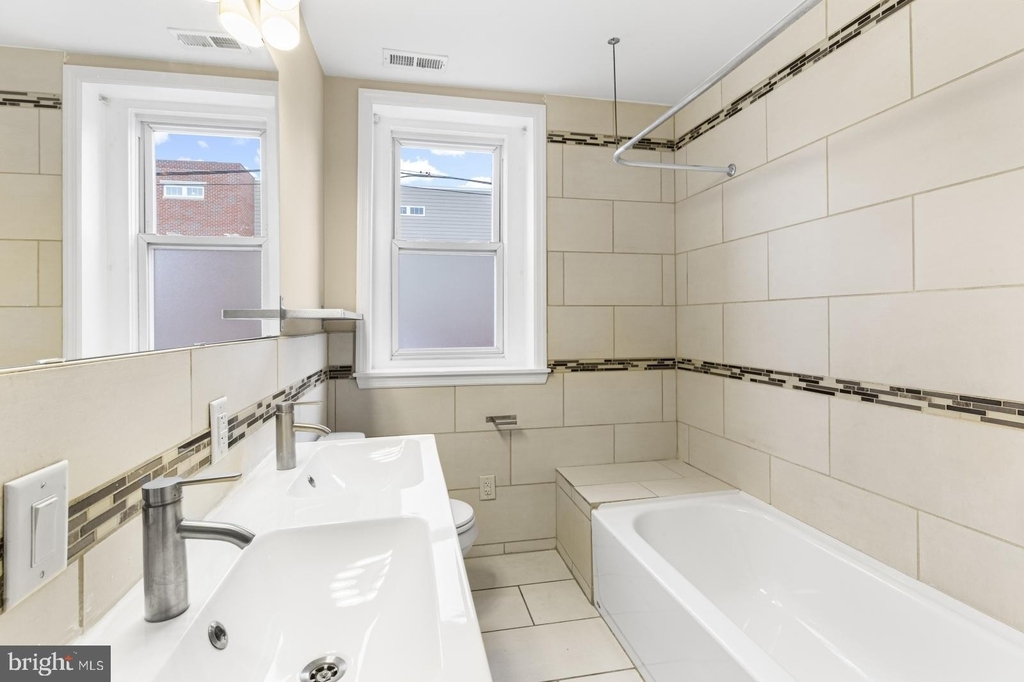 4623 Sansom Street - Photo 8