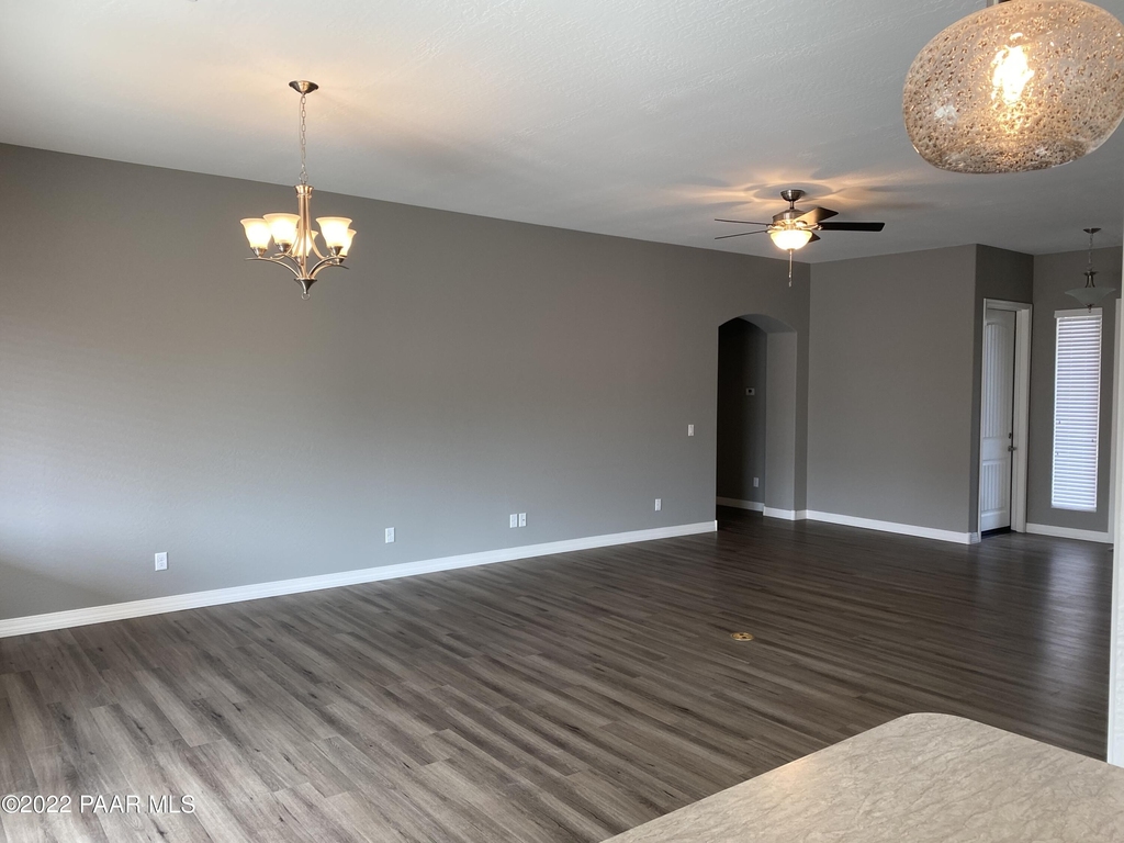 6157 E Bower Lane - Photo 2