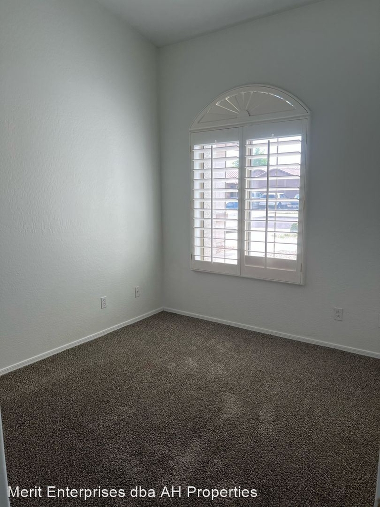 13622 W San Miguel Ave - Photo 6