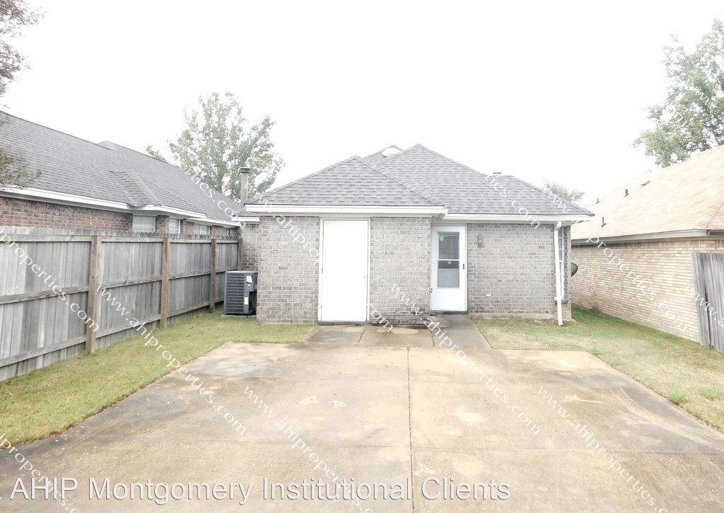 1131 Stafford Dr. - Photo 16