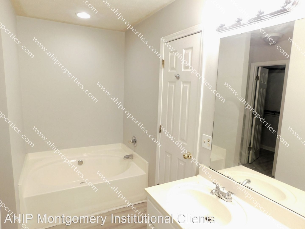 1131 Stafford Dr. - Photo 14