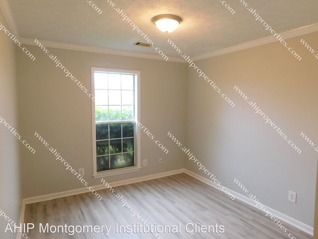 1131 Stafford Dr. - Photo 7