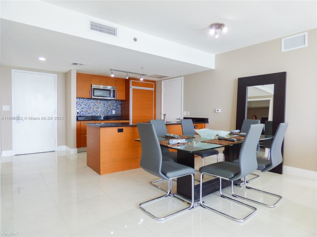 50 Biscayne Blvd Apt 4208 - Photo 3