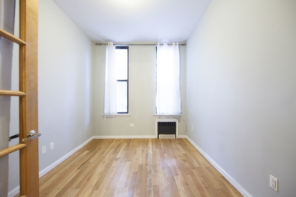 180 Jefferson Street - Photo 2