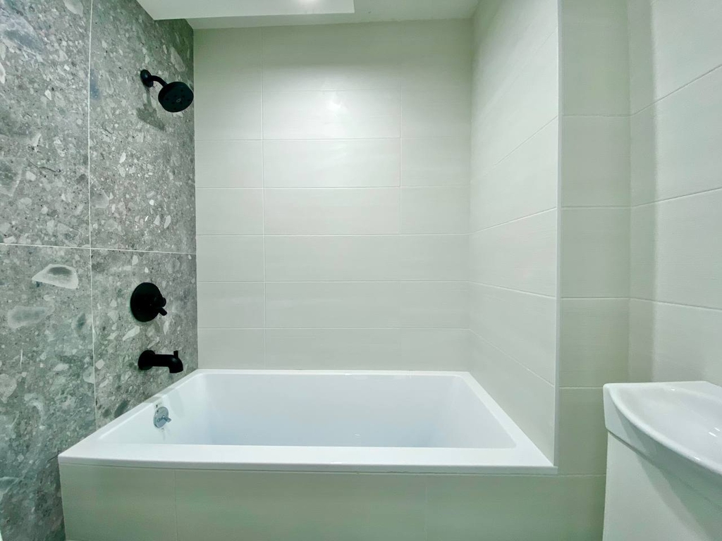 334 Evergreen Avenue - Photo 6