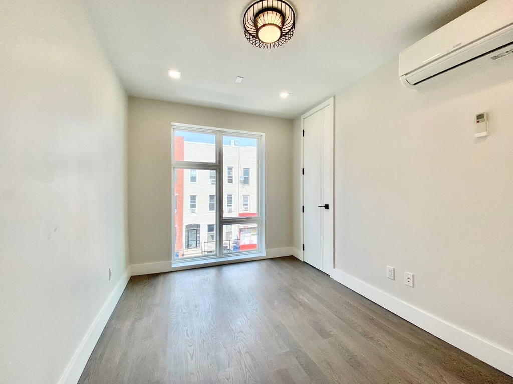 334 Evergreen Avenue - Photo 11
