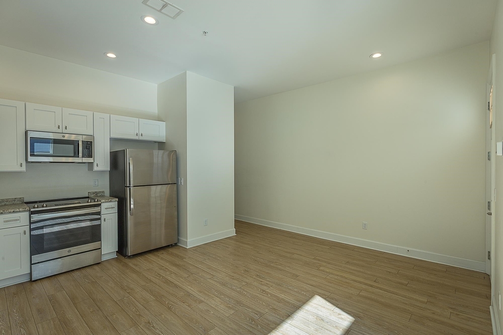 2176 Se Capital - Photo 5