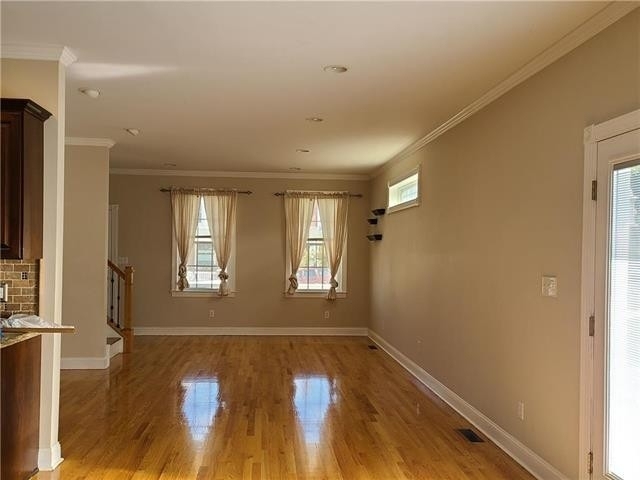 519 10th Avenue - Photo 3