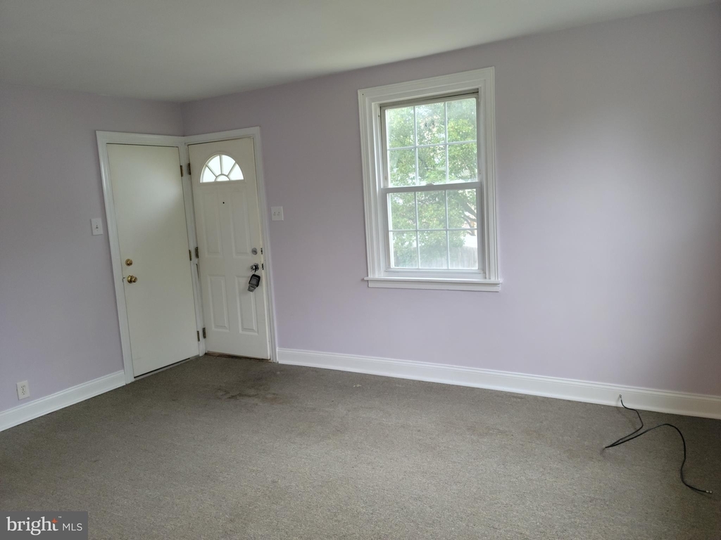 620 W Park Lane - Photo 3