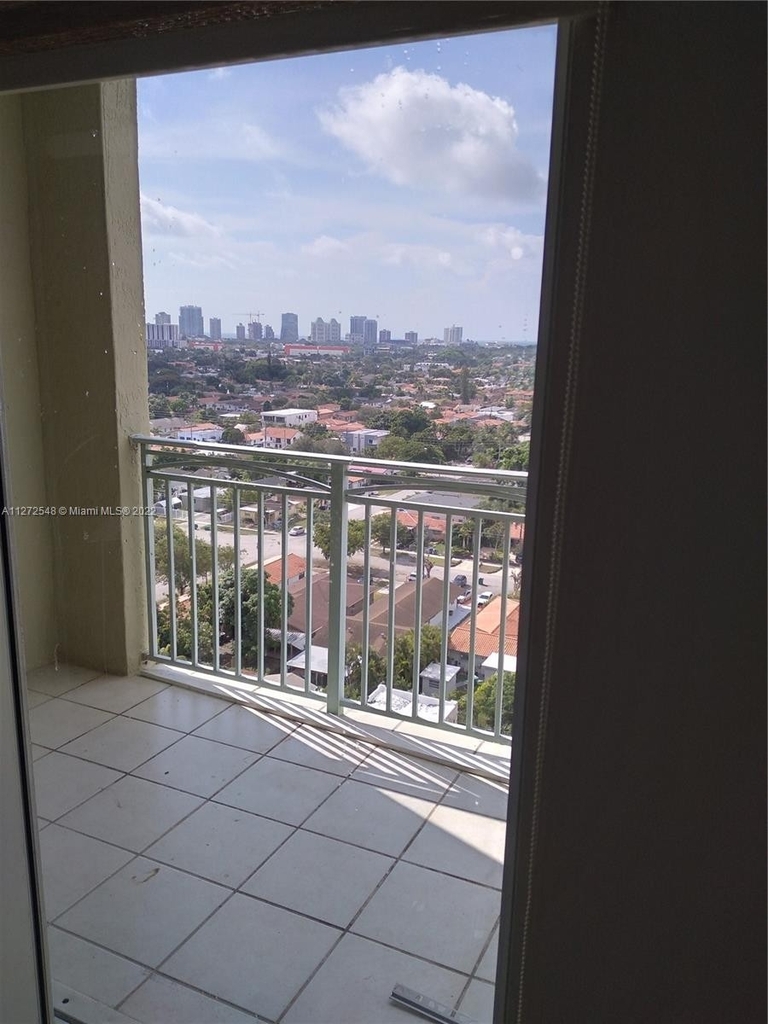 3500 Coral Way - Photo 3