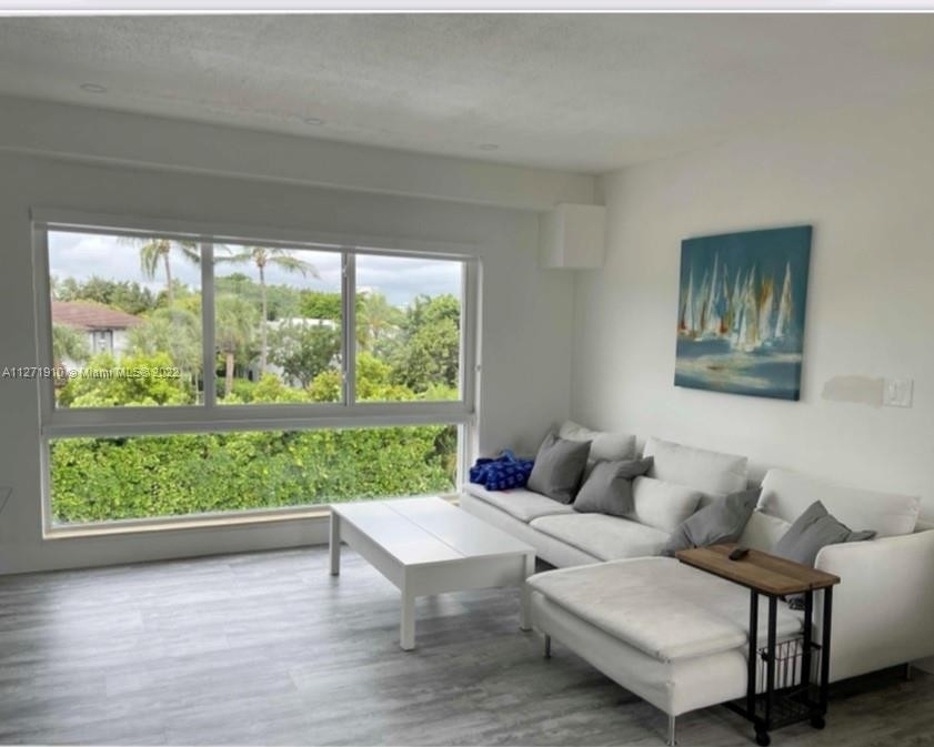 9920 Collins Ave - Photo 10