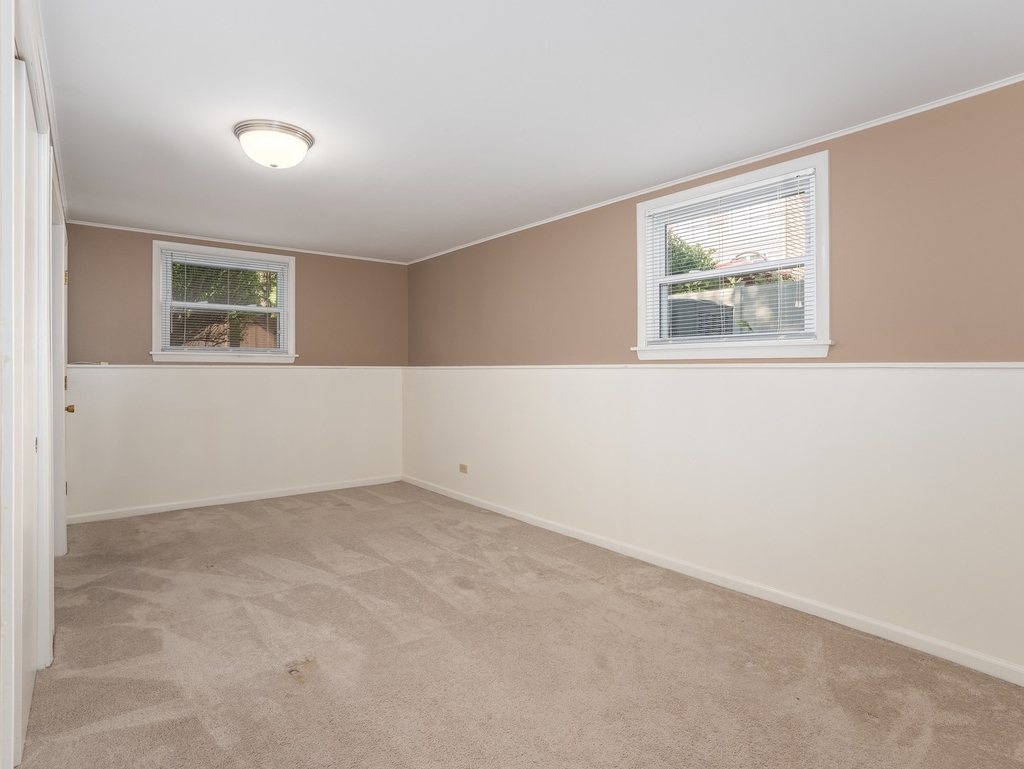 750 Sunset Drive - Photo 16