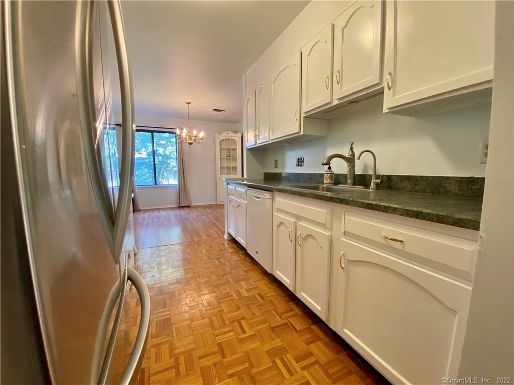 241 Hamilton Avenue - Photo 3