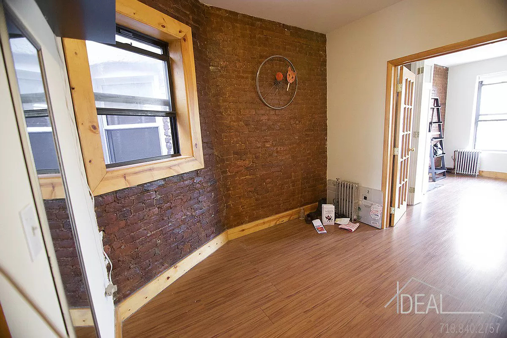 433 Dekalb Ave - Photo 1