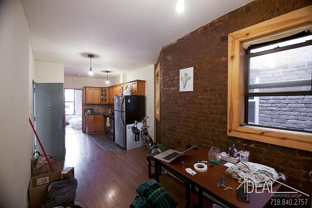 433 Dekalb Ave - Photo 3