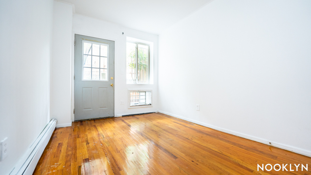 451 Franklin Avenue - Photo 12