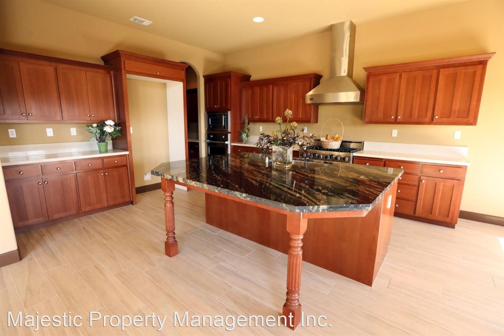 10913 St Moritz Circle - Photo 3