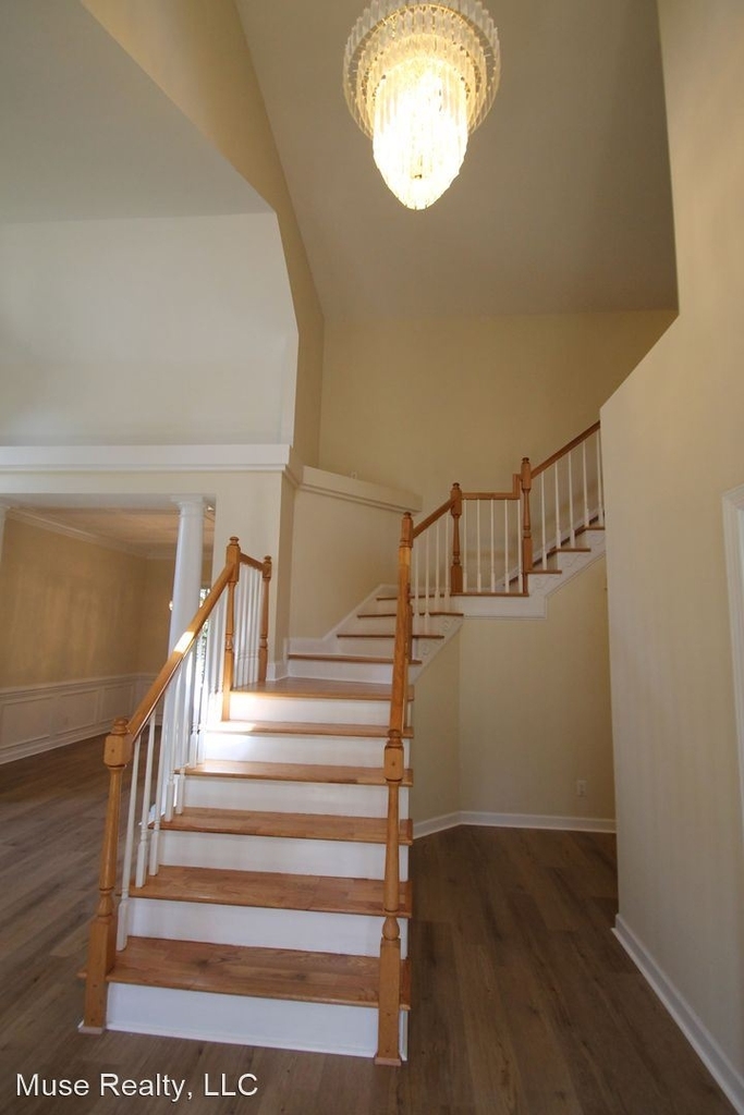 1508 Summit View Drive - Photo 2