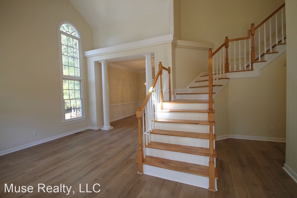 1508 Summit View Drive - Photo 1