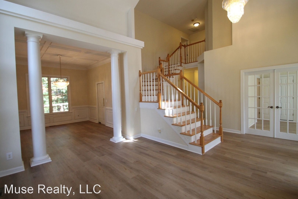 1508 Summit View Drive - Photo 3