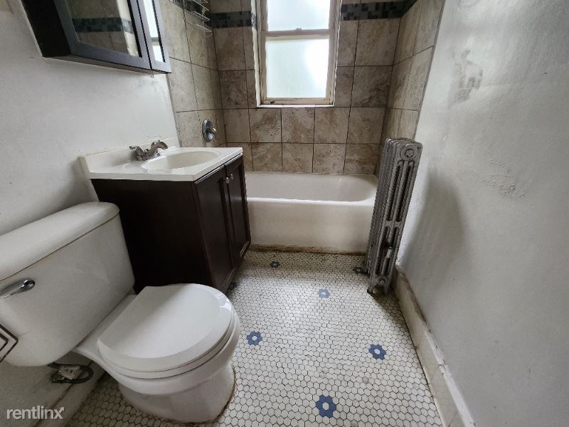 2907 W 56th St 2 - Photo 8