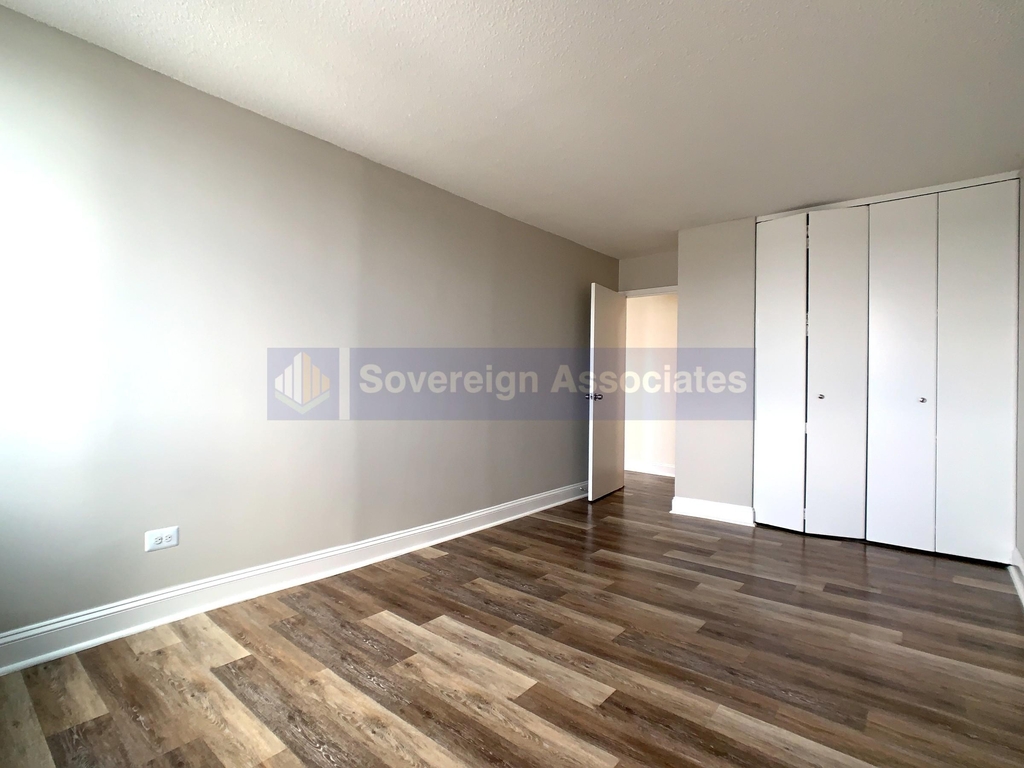 3333 Broadway - Photo 5