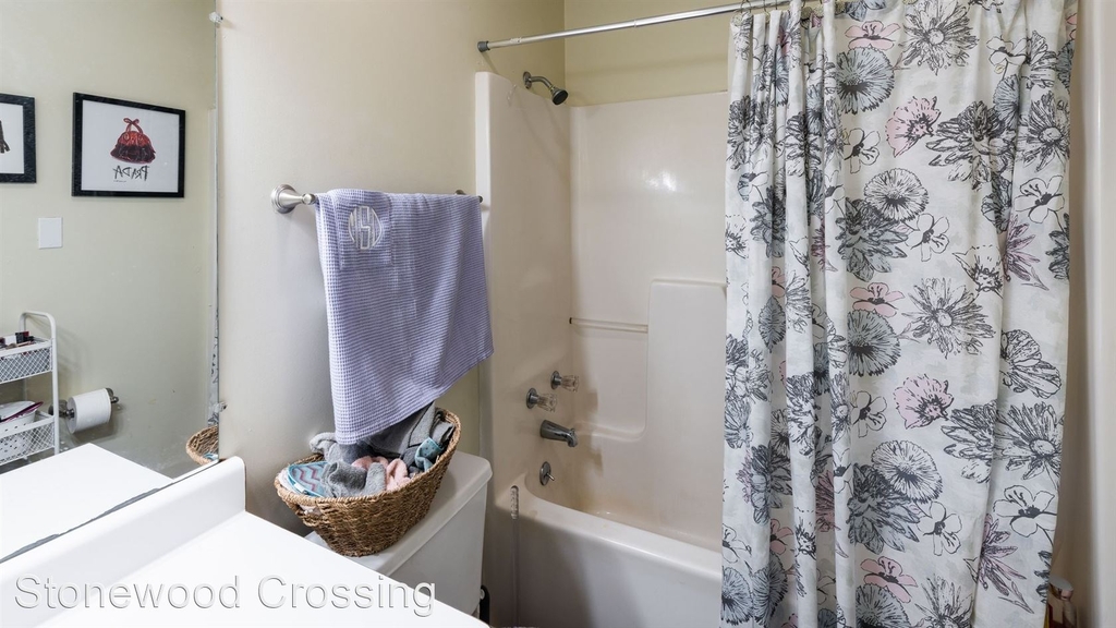 211 Chevy Chase Drive - Photo 22