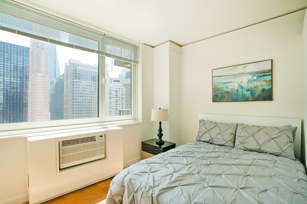 230 West 55th Street - Photo 4