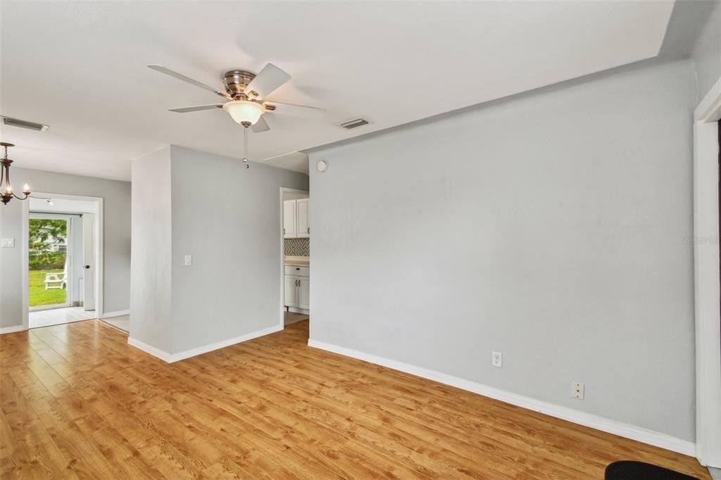 1025 Conant Avenue - Photo 8