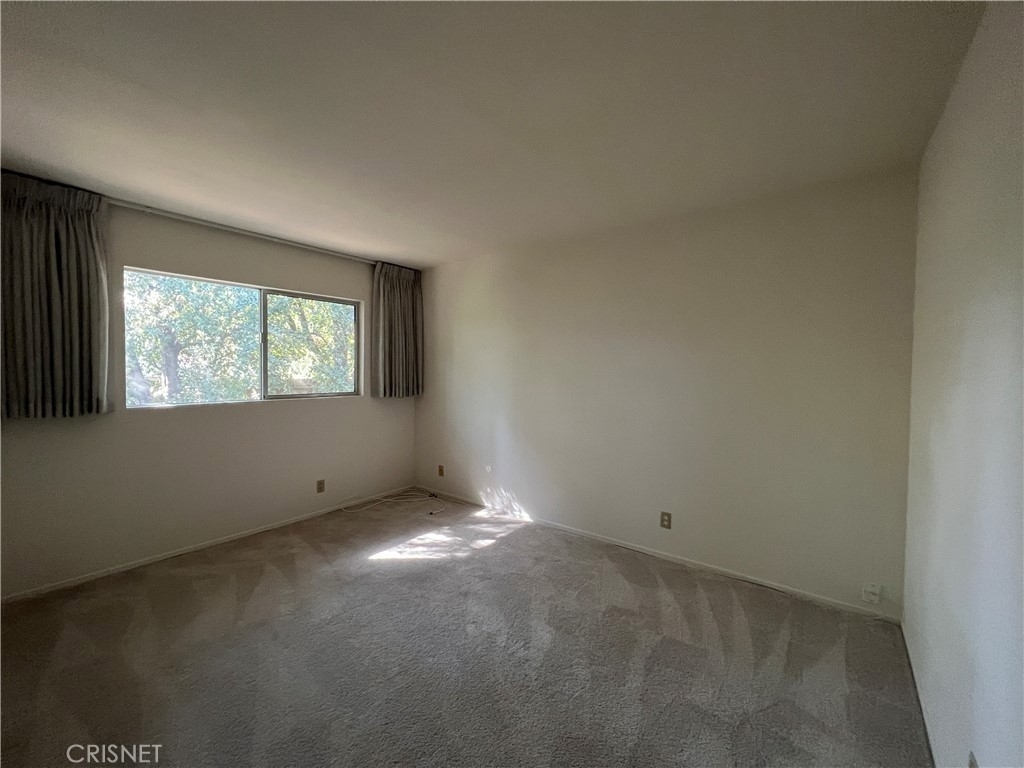 10919 Bismarck Avenue - Photo 21