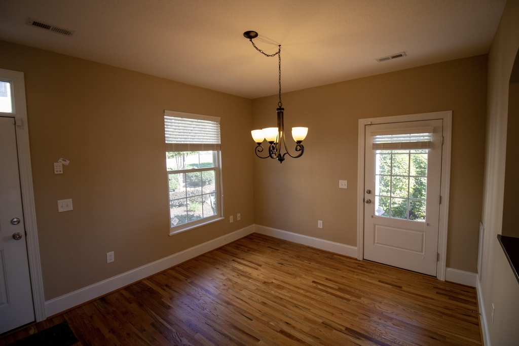 Colonial Green Cir - Photo 1