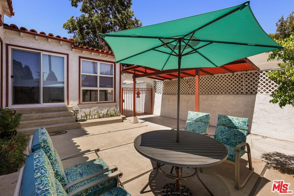 311 N Doheny Dr - Photo 4