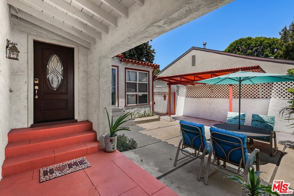 311 N Doheny Dr - Photo 8