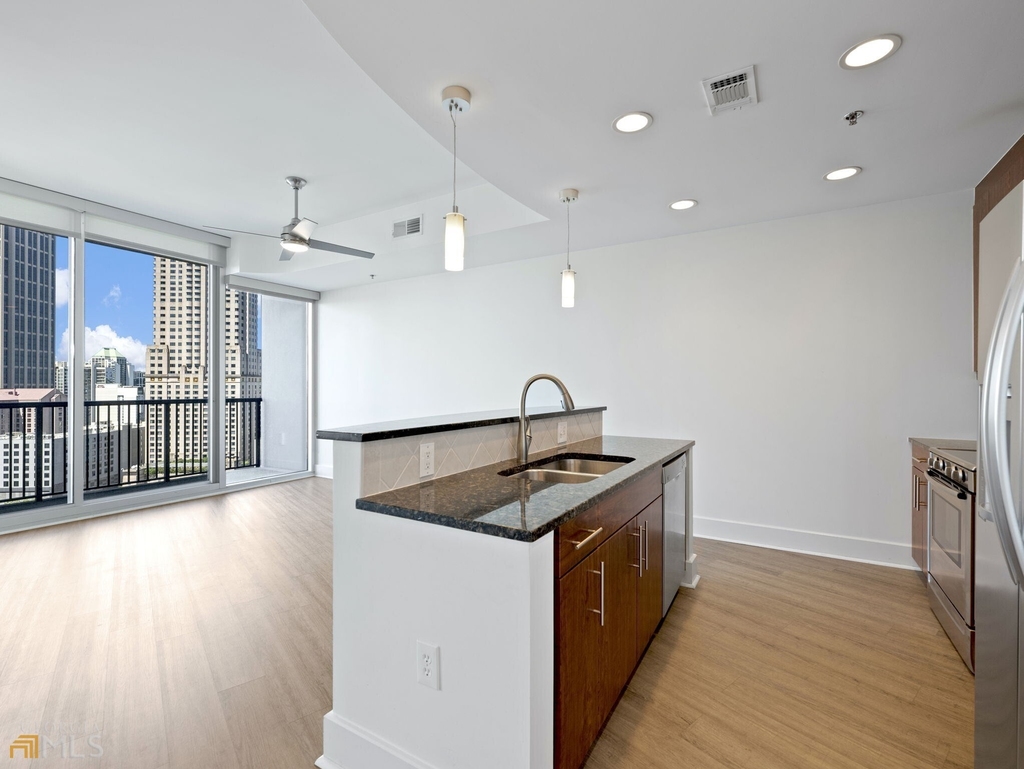 1080 Peachtree St  #1514 - Photo 32