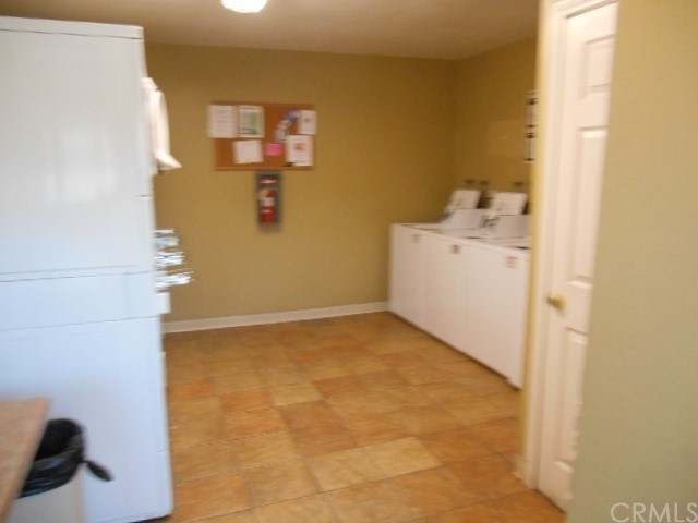 1440 W Lambert Road - Photo 23