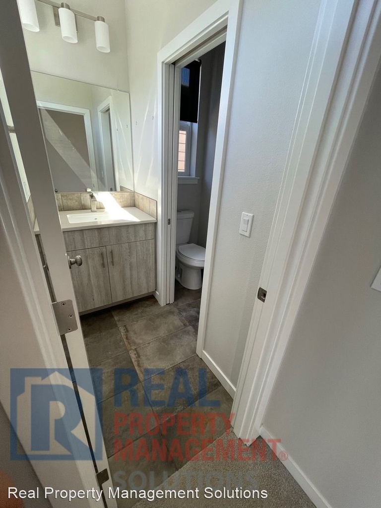 6882 Ne 13th Ave - Photo 17