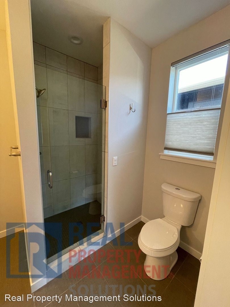 6882 Ne 13th Ave - Photo 16