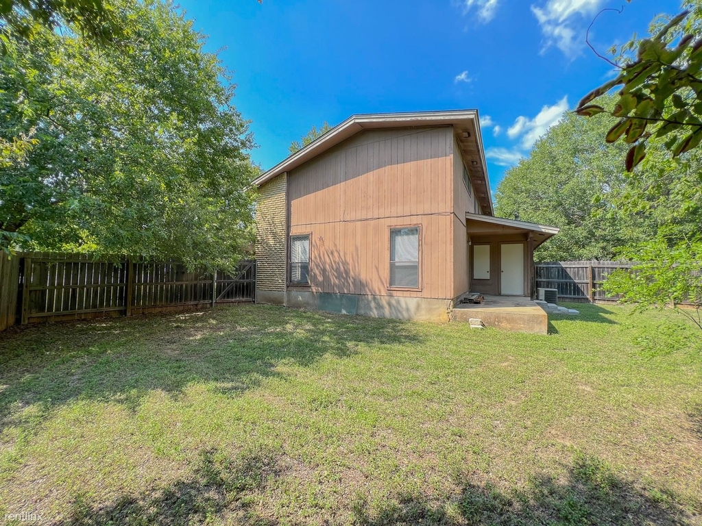 8207 Hood Cir B - Photo 23