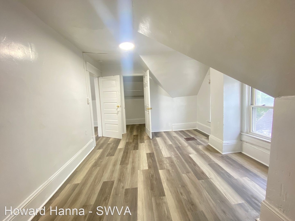 2023 Moorman Avenue Nw - Photo 10