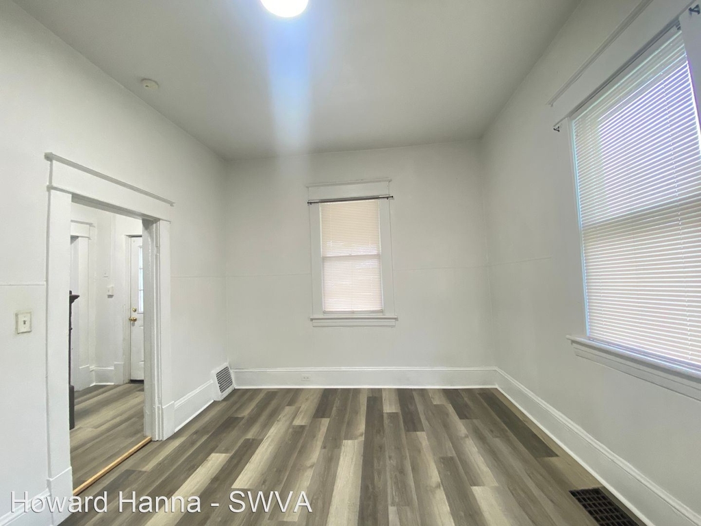 2023 Moorman Avenue Nw - Photo 2