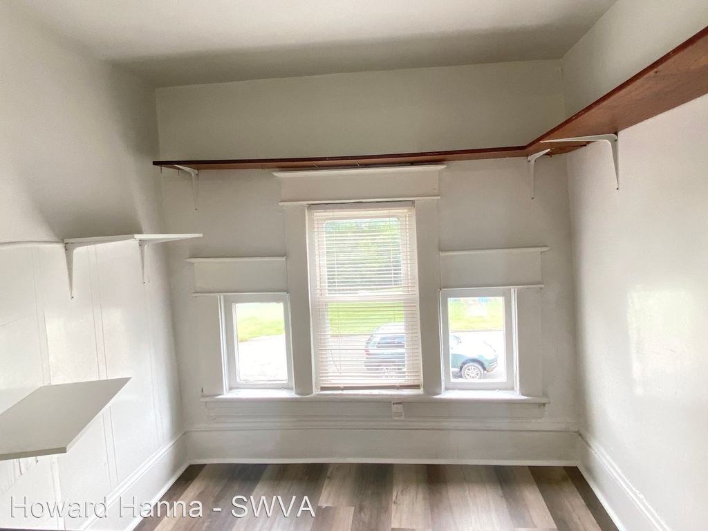 2023 Moorman Avenue Nw - Photo 8