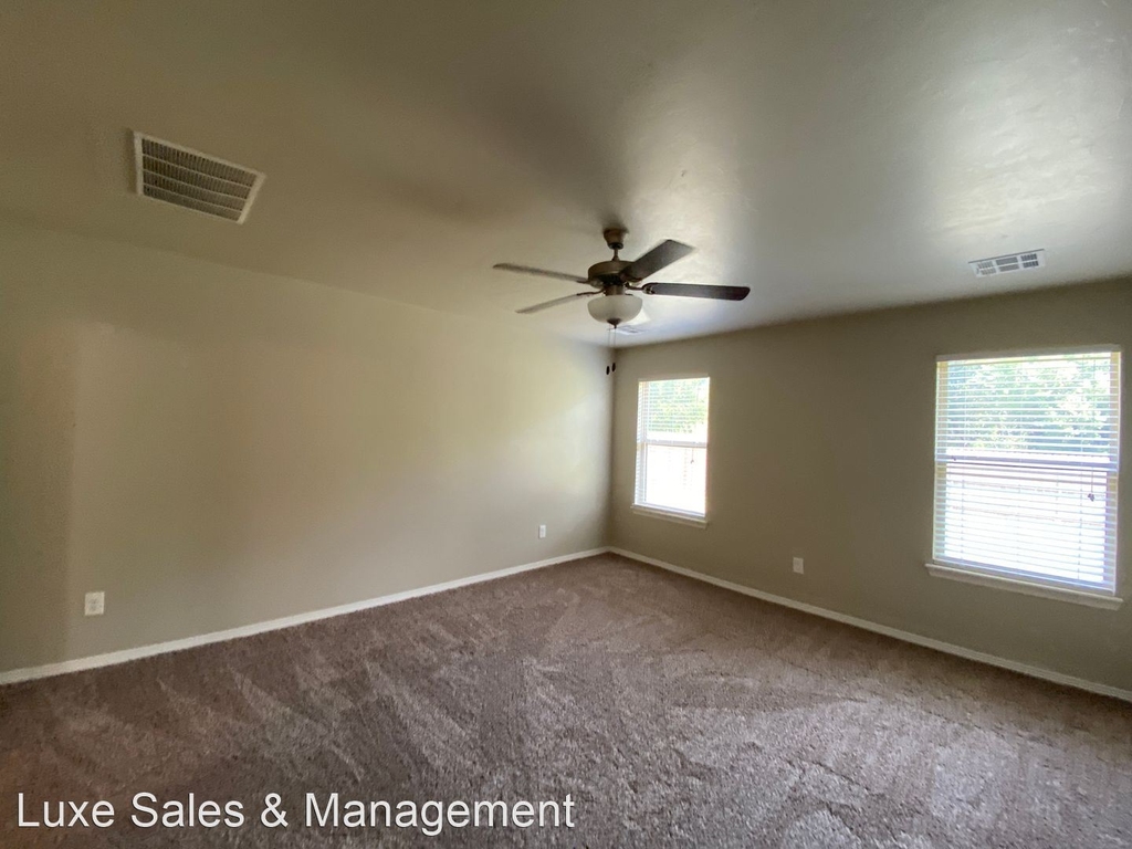 12113 Stockdale Place - Photo 8