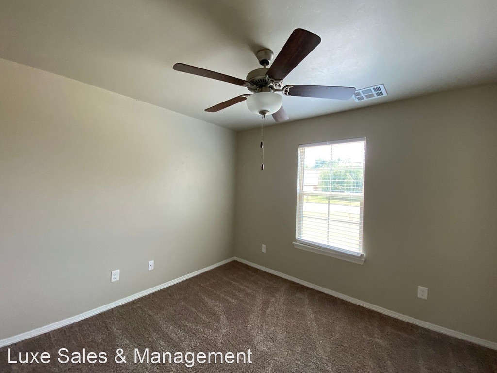 12113 Stockdale Place - Photo 16