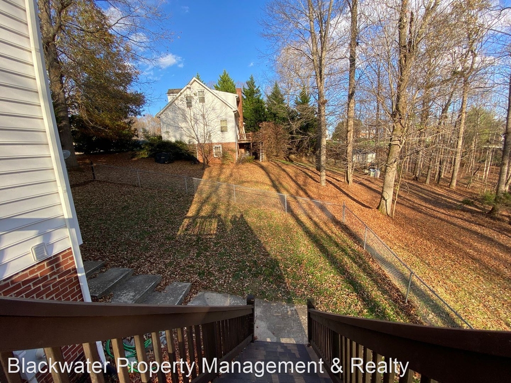 104 Winding Cedar Way - Photo 21